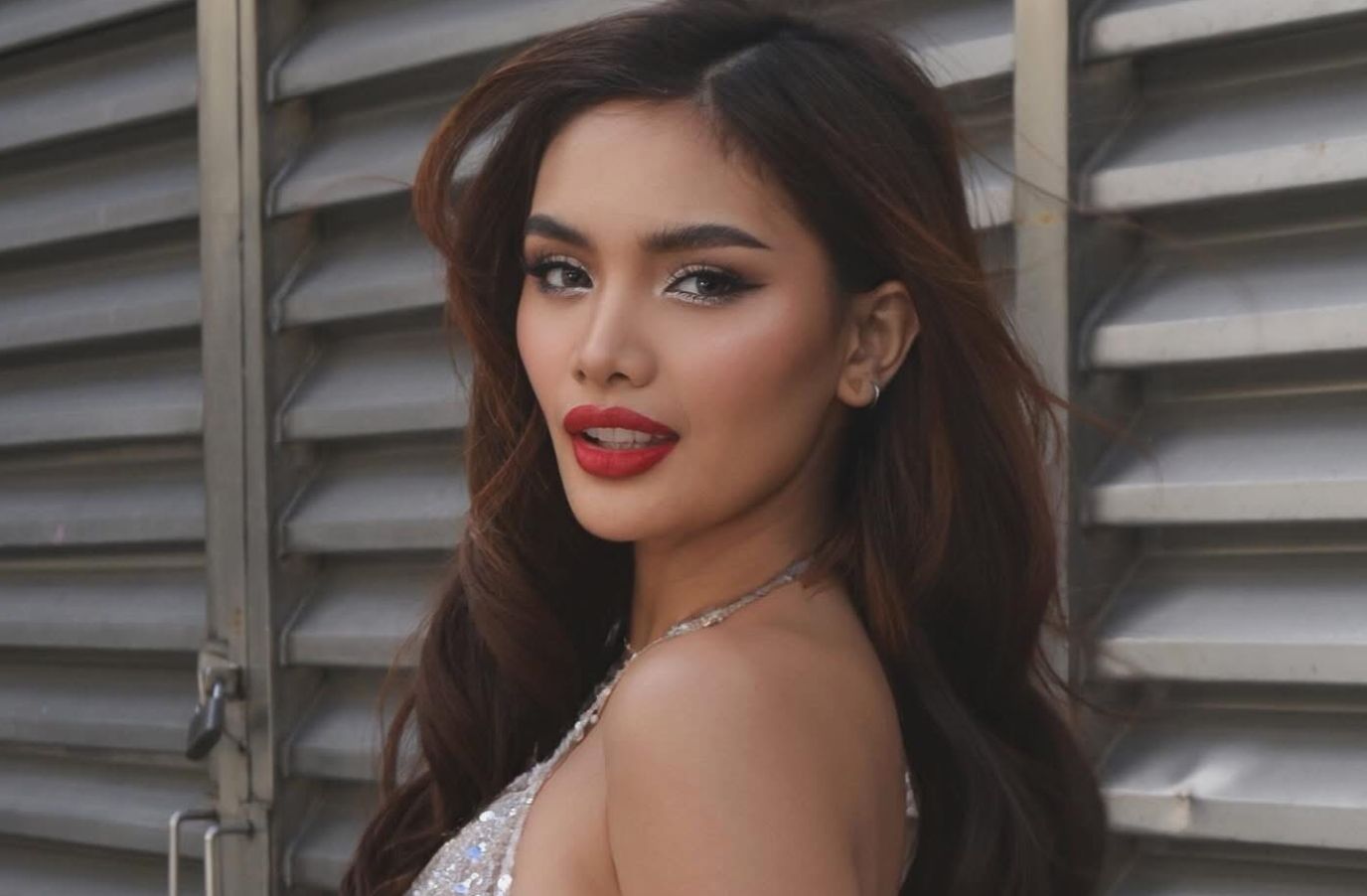 Cianne Dominguez releases debut EP “Gumamellow”