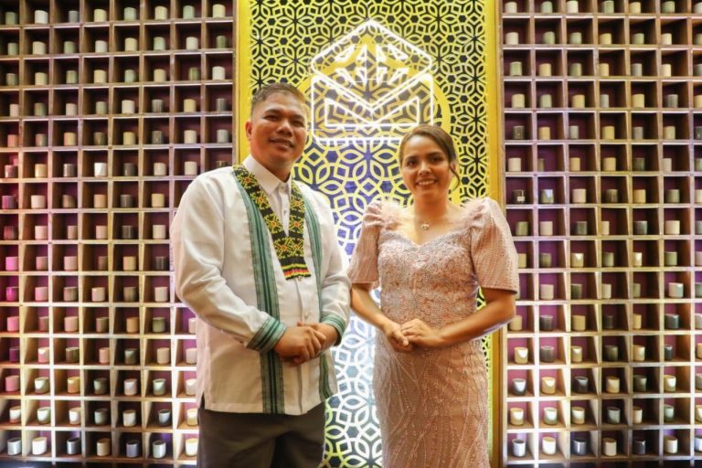 Metrobank Foundation honors two public school teachers for transformative teaching